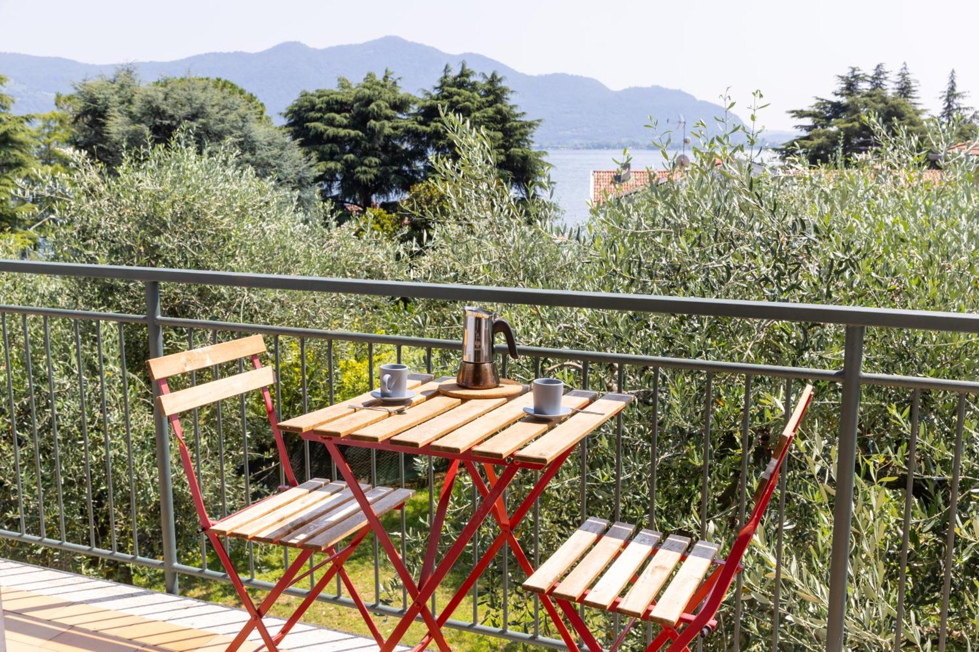 Iseolakerental - L'Uliveto Di Bea Predore Buitenkant foto